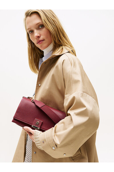 Tommy Hilfiger Pebble Grain Crossbody Bag