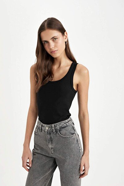 DeFacto Slim Fit Slim Fit U Neck Basic Plain Ribbed Undershirt C9826Axns