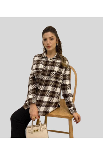 MQ Women's blouse with a traditional design