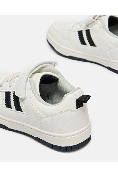 REDTAG Senior Boys White Stripped Skate Shoes