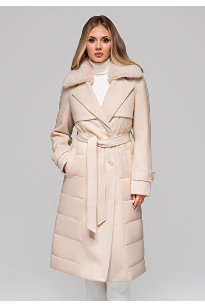 OMBRE Elegantní dámský kabát na míru LARICA OW-COWC-0104 v2 - béžový