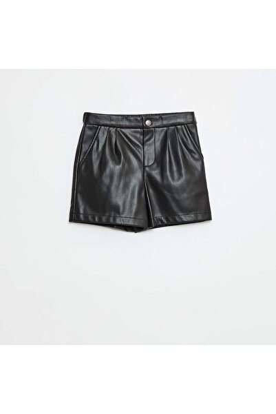KİABİ شورت قصير من الجلد الصناعي باللون الأسود