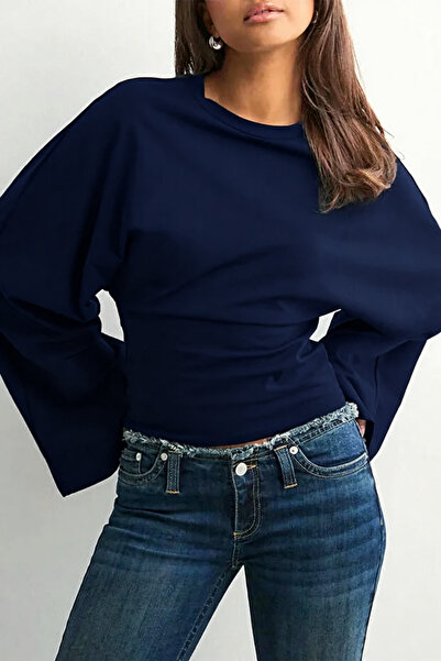 ecemore Μπλούζα με λαιμόκοψη με φαρδιά μανίκια σε μπλε ναυτικό χρώμα E9128