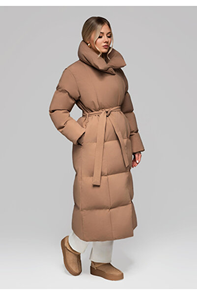 OMBRE Long quilted women's coat with belt OW-JALJ-0104 - brown