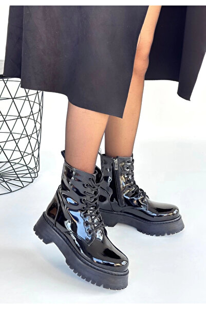 meSga butik Jonni Black Patent Leather Lace-Up Boots