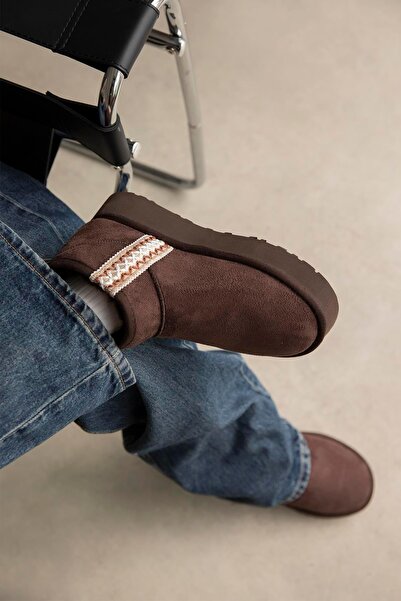 STRASWANS Γυναικεία μποτάκια Rosso με χοντρή σόλα από καστόρι καφέ