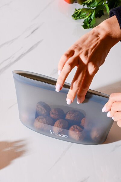 Le murano Mood Air Tight Lockable Silicone Storage Bag 680 ml |   Gray