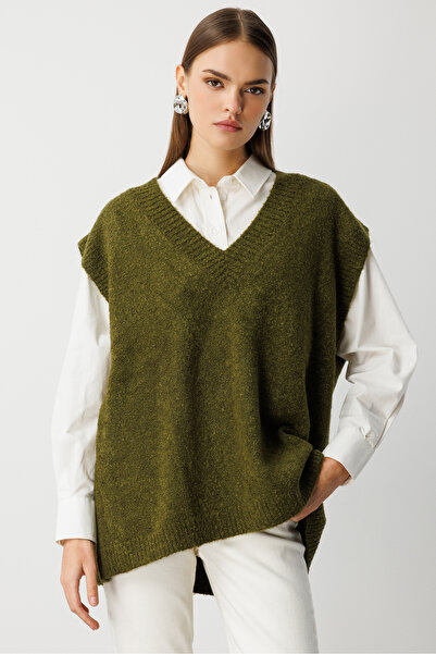 Mizalle Ekstra Oversize V Yaka Uzun Haki Süveter