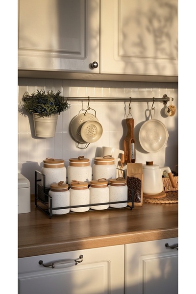 Generic "Kitchen elegance starts with the details – a luxurious jar set with a modern design"