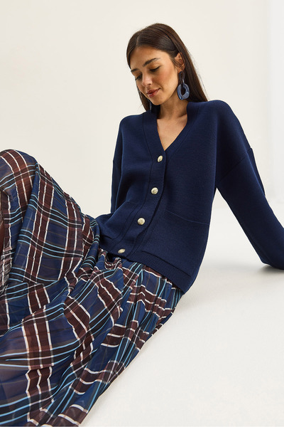 Bianco Lucci Women's Button Pocket Detail V-Neck Long Sleeve Knitwear Cardigan Th251059 60283799