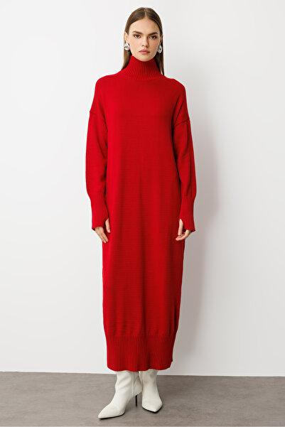 Mizalle Oversize Dik Yaka Kırmızı Uzun Kalın Triko Elbise
