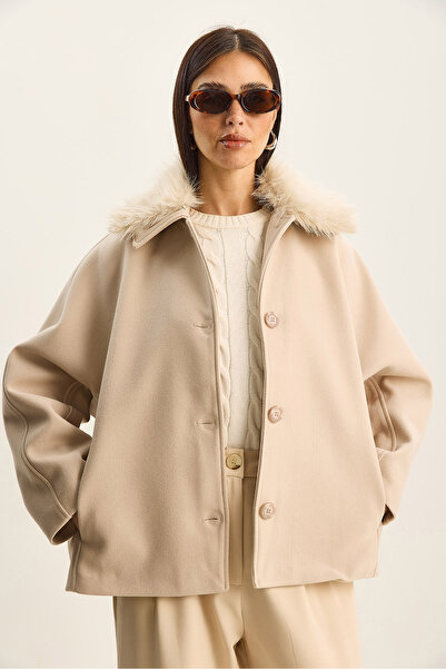 Bianco Lucci Γυναικείο παλτό με φορητό γούνινο γιακά με λεπτομέρεια τσέπης και επένδυση από κασετίνα 9032 60283797