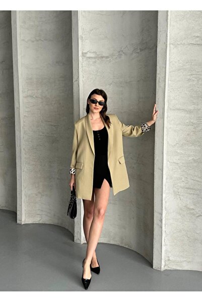 TRENDLİA Leopar Desenli Kol Detaylı Düğmesiz Blazer Ceket