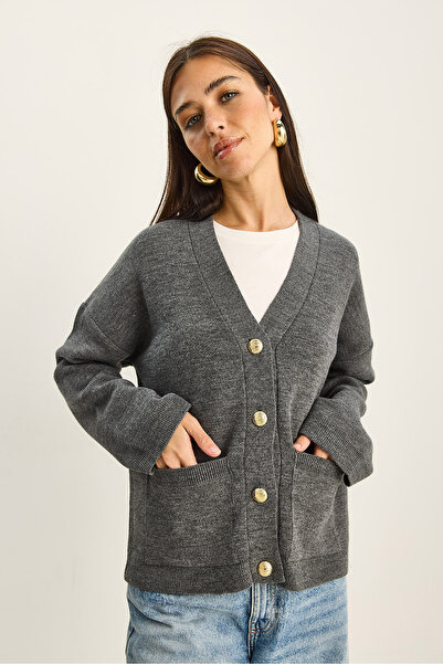 Bianco Lucci Women's Button Pocket Detail V-Neck Long Sleeve Knitwear Cardigan Th251059 60283799