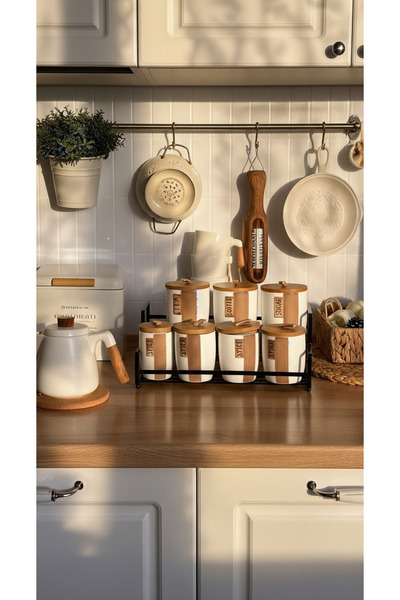Generic "Kitchen elegance starts with the details – a luxurious jar set with a modern design"