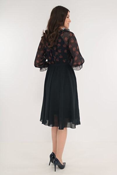 Vanessa Line RO Κομψό φόρεμα από σκούρο μπλε πέπλο και πέπλο με στάμπα από τούβλα