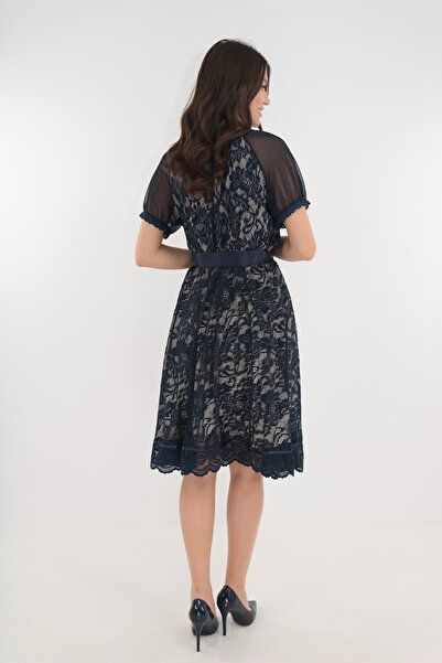 Vanessa Line RO Κομψό μπλε σκούρο δαντελένιο φόρεμα με φλοράλ σχέδιο