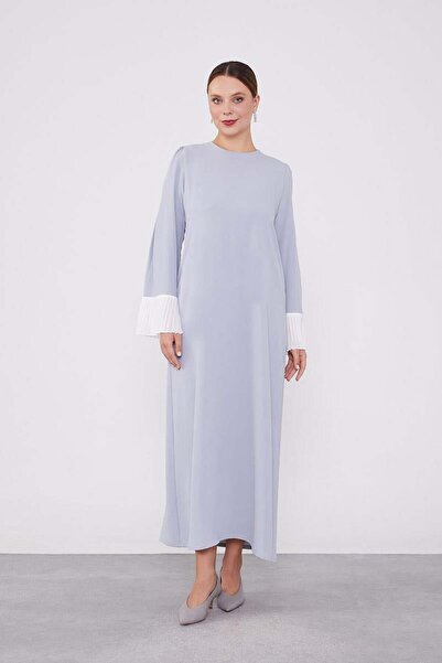 Levidor Gray Chiffon Pleated Dress with Sleeves