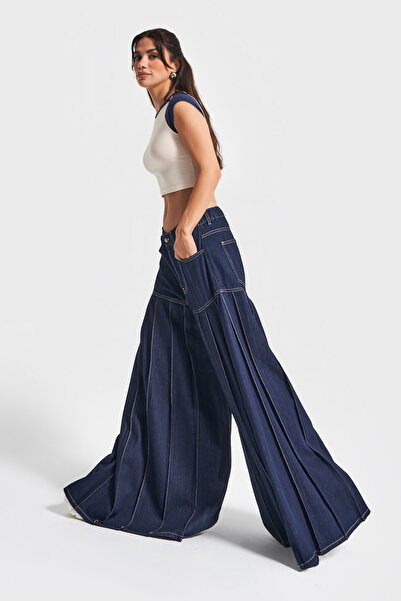 its basic Women's Indigo Color 7W5-50 Elephant Leg Fit Super Loose Cut Viscose Fabric Design Denim Jean