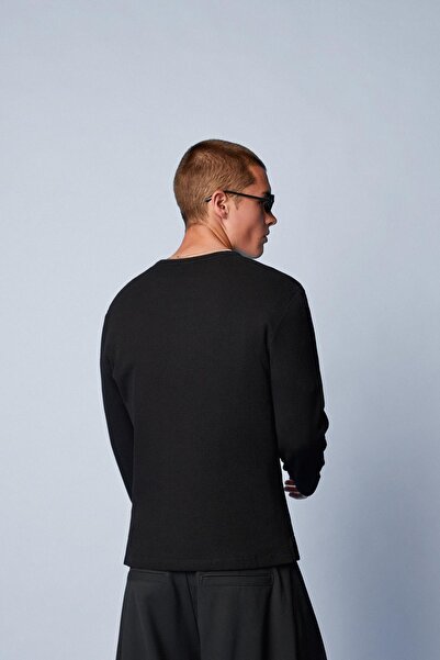 Bershka Long-sleeve slim-fit Henley collar T-shirt