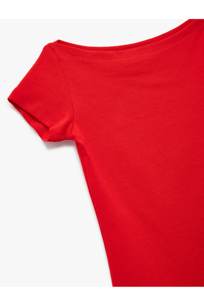 Koton Asymmetrical Off-Shoulder Short Sleeve Modal T-Shirt