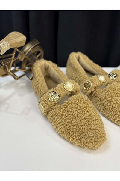 AYAKCİTY حذاء باليرينا نسائي من القطيفة مع تفاصيل اللؤلؤ والنقش