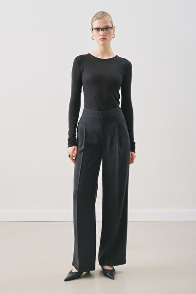 Manuka Draped Pleated Trousers Black