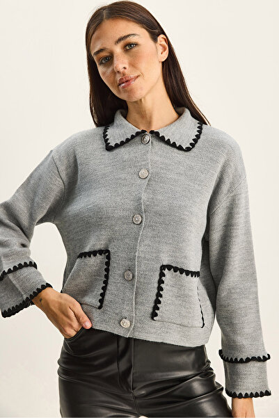 Bianco Lucci Women's Polo Neck Pocket Detailed Shepherd Stitch Knitwear Cardigan 60285001