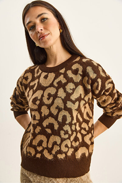 Bianco Lucci Women's Leopard Patterned Crew Neck Fleece-Lined Basic Knitwear Sweater 60285010