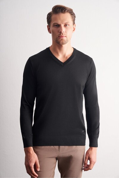 İmza Siyah Yarım Balıkçı Yaka Cepsiz Comfort Fit Classic Yünlü Triko Kazak 10...