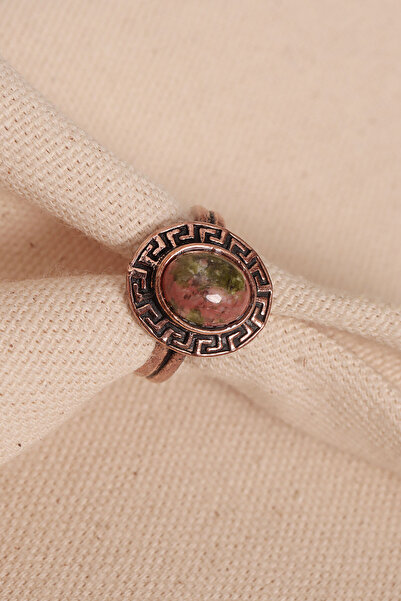 Süspüs Accessories خاتم نحاسي بيضاوي الشكل مرصع بحجر اليوكانيت