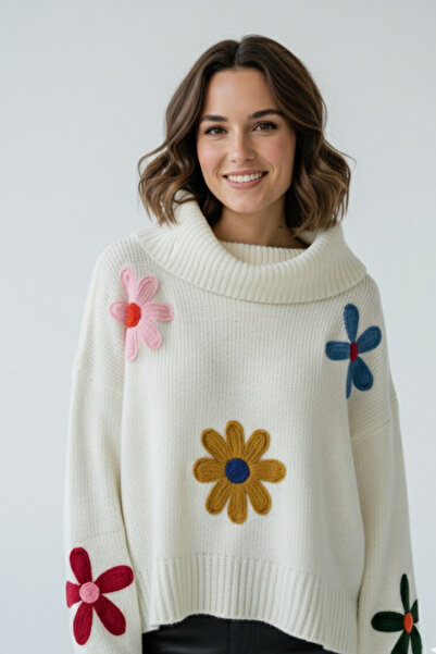oshebu Ecru- Women's Wide Collar Floral Embroidered Knit Sweater