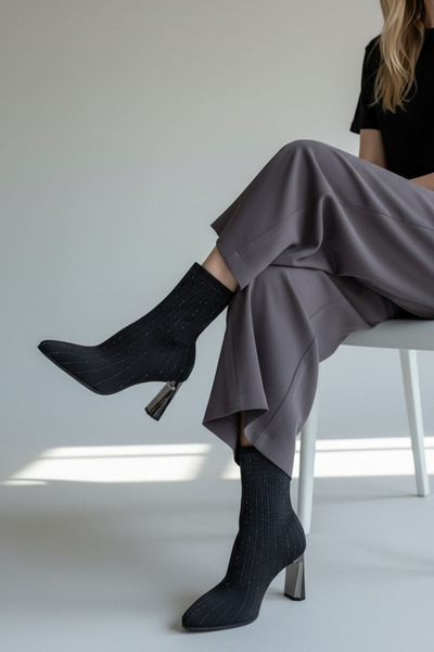 Guja 8 CM Topuklu Özel Tasarım Siyah Kadın Taş Dtaylı Çorap Bot Bootie