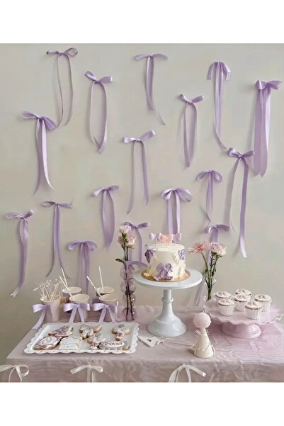 Çemrek Süs Parti 26 Pieces for Birthday Concept Pink Lilac Bow Background