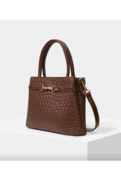 RANO-BOUTİQUE A stylish and elegant handbag