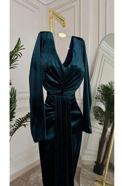 MALAZ A dress 💖 Velvet elegance... A royal look! 💖