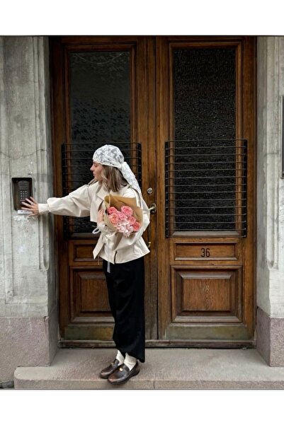 FloresDeCarnaval Lace Whisper 🤍 Lace Triangle Shawl – Vintage Romantic Autumn/Winter Trend Hair Accessory