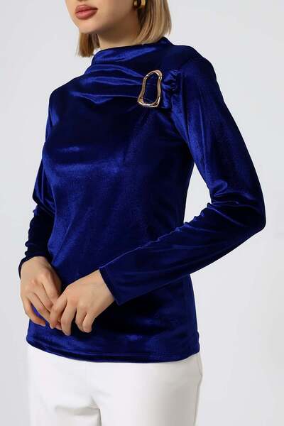 Sabr Kadife Yarım Balıkçı Yaka Tokalı Bluz – Zarif & Şık Kadın Bluz