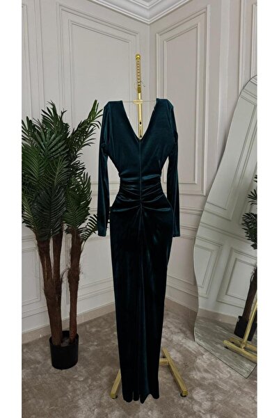 MALAZ A dress 💖 Velvet elegance... A royal look! 💖