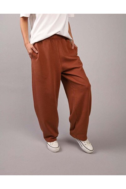 AMERICAN EAGLE AE Everyday Luxe Barrel Sweatpant