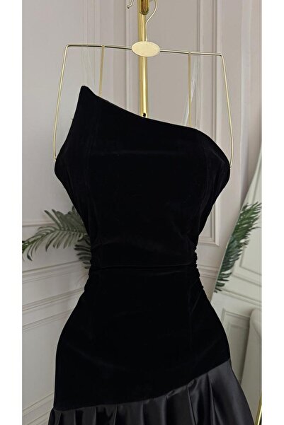 FAKHM AL SAWAR Beautiful winter velvet dress