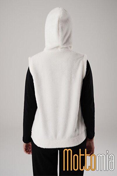 mottomia White Hooded Welsoft Zippered Women's Plush Vest with Pockets, Warm Furry Winter Coat Look