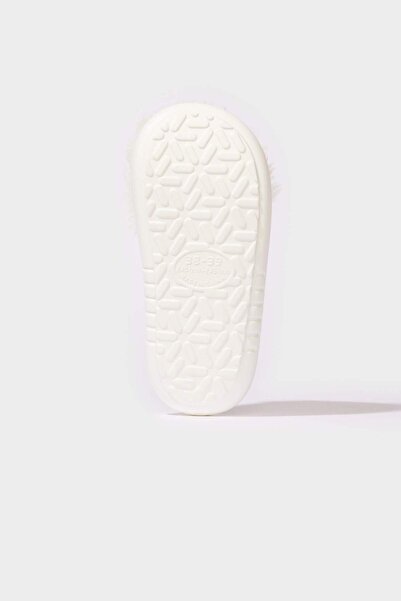 DeFacto Γυναικείες παντόφλες σπιτιού με επίπεδη σόλα με θέμα την Πρωτοχρονιά F1606AX25WN