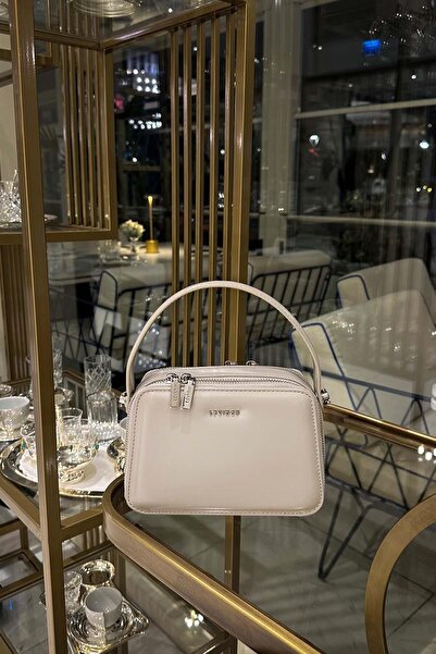 Levidor حقيبة كتف مربعة الشكل باللون الرمادي