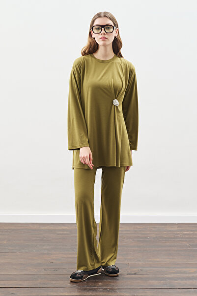 Manuka Knot Design Pants Suit Green