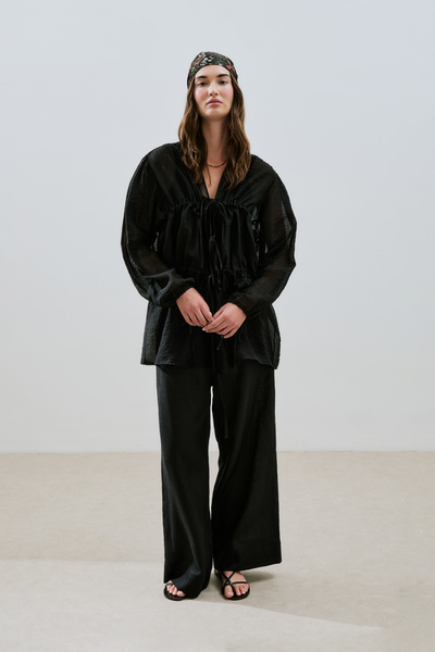 Manuka Black Blouse with Drawstring and Tie