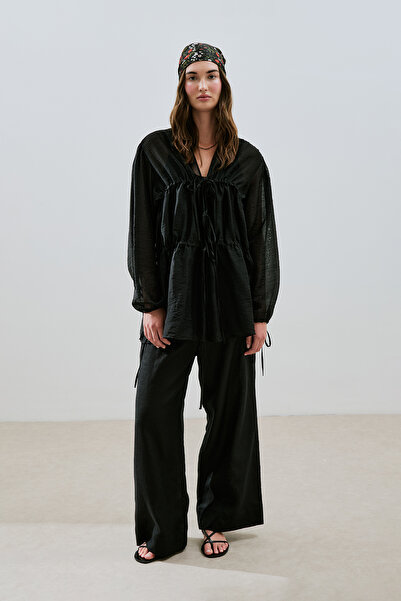 Manuka Black Blouse with Drawstring and Tie