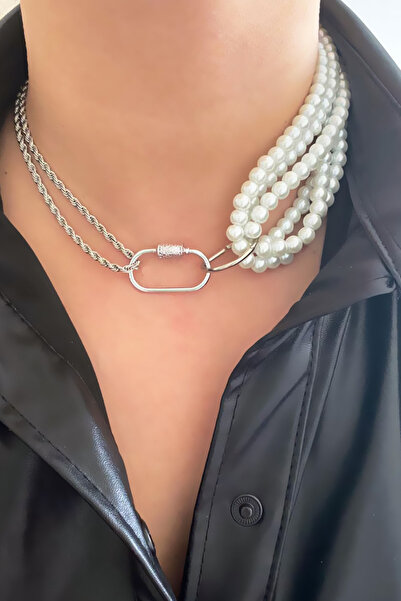 Liveyn Design قلادة بتصميم سلسلة ملتوية لامعة مع اللؤلؤ