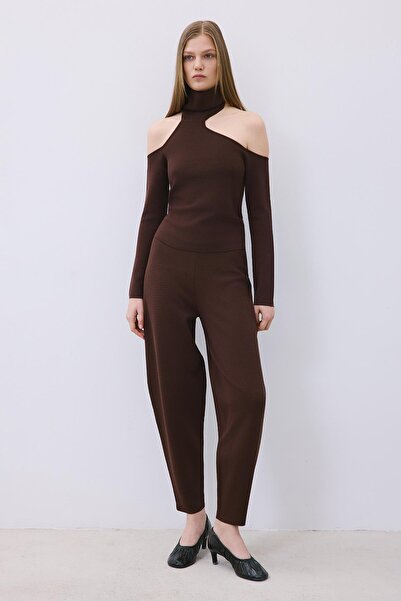 rue Off-The-Shoulder Turtleneck Brown Knitwear Blouse