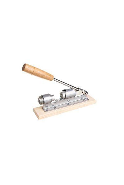 ISO TRADE Manual nutcracker, steel with wooden base, 20x5 cm